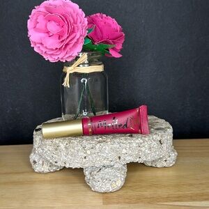 Too Faced Melted Liquified‎ Long Wear Lipstick in Melted Berry